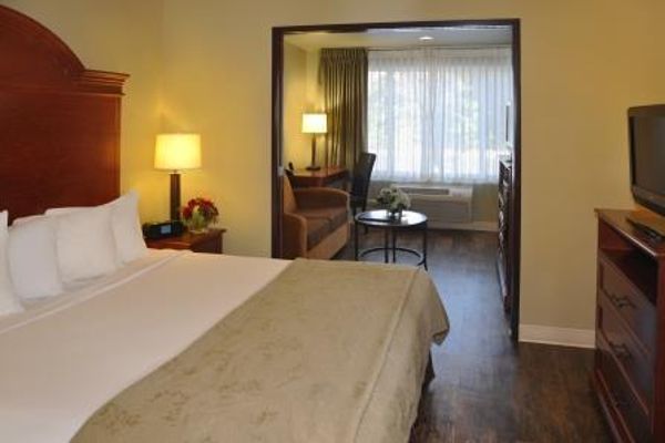 Hotel Oxford Suites Chico